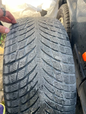 Гуми Зимни 245/45R18, снимка 7