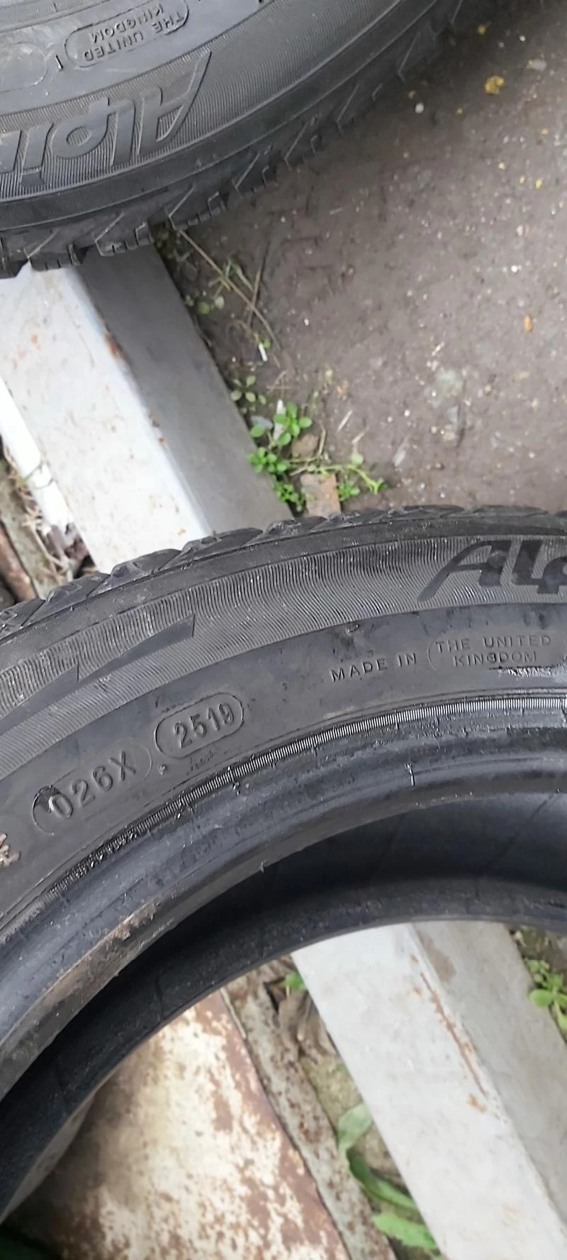 Гуми Зимни 175/65R15, снимка 8 - Гуми и джанти - 35608065