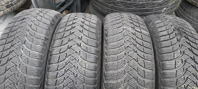 Гуми Зимни 175/65R15, снимка 1 - Гуми и джанти - 35608065