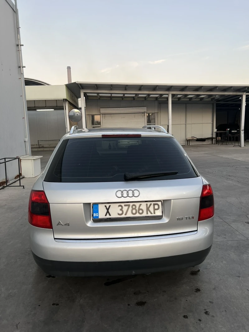 Audi A4 B6 1.9, снимка 2 - Автомобили и джипове - 47393048