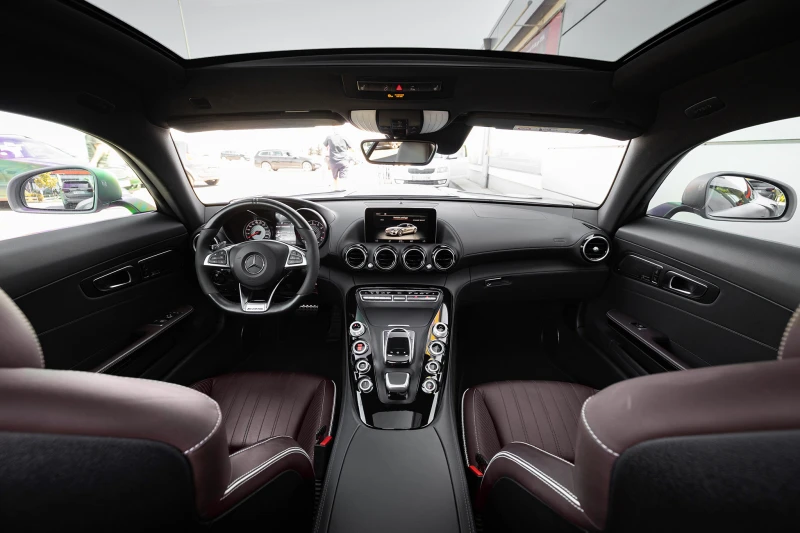 Mercedes-Benz AMG GT R, снимка 9 - Автомобили и джипове - 52598130