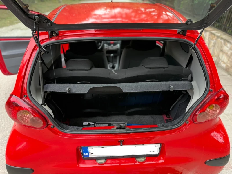 Toyota Aygo, снимка 11 - Автомобили и джипове - 52260185