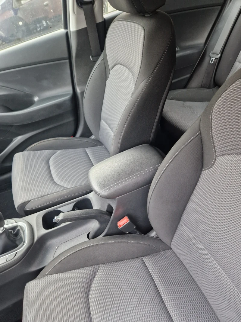 Hyundai I30 1.4  99 коня, снимка 12 - Автомобили и джипове - 52737072