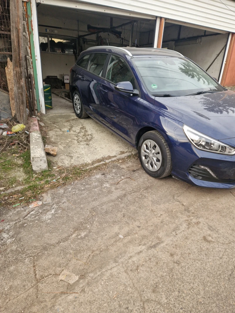 Hyundai I30 1.4  99 коня, снимка 2 - Автомобили и джипове - 52737072