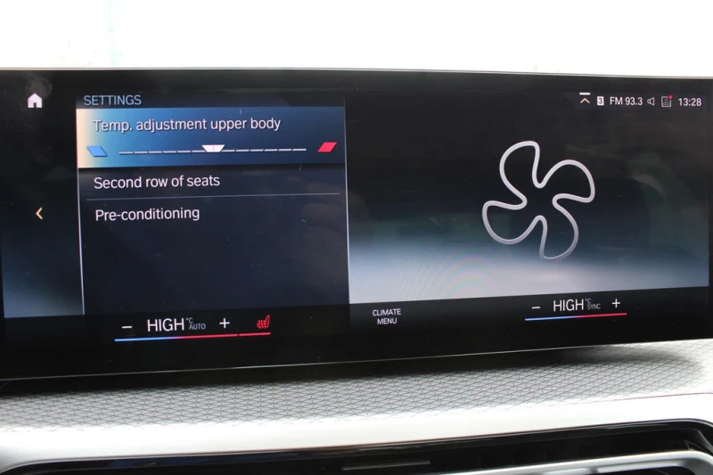 BMW 330 G20* xDrive* АвтоКредит* (ЦЕНА ДО БГ), снимка 12 - Автомобили и джипове - 53102546