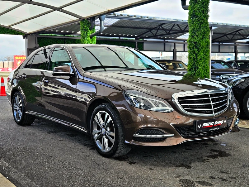 Mercedes-Benz E 350 AMG/4M/FACE/HARMAN/CAMERA/ПОДГРЕВ/AIRMAT/AMBI/LIZI, снимка 3 - Автомобили и джипове - 53466388