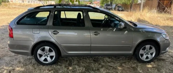 Skoda Octavia 1.6 Mpi, снимка 6 - Автомобили и джипове - 48610608