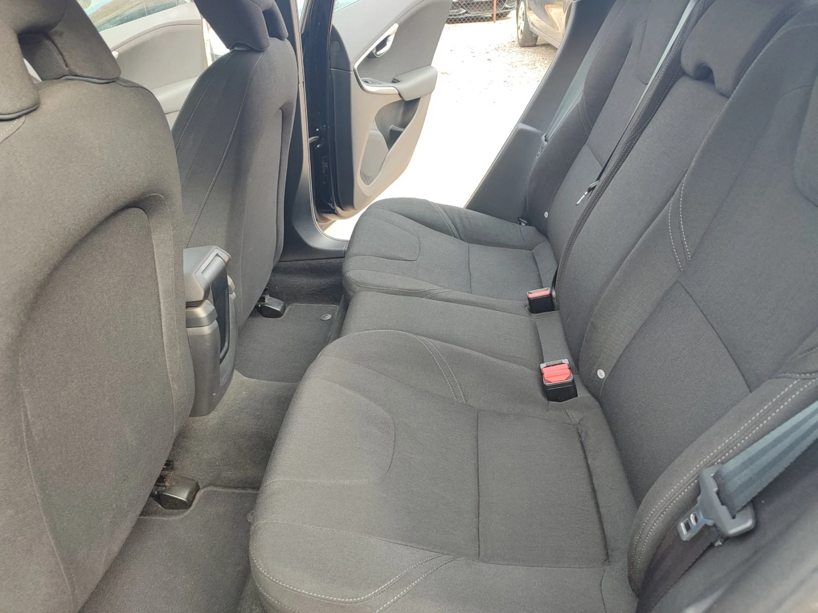 Volvo V40 1.6 D2 Kinetic | Mobile.bg — изображение 11