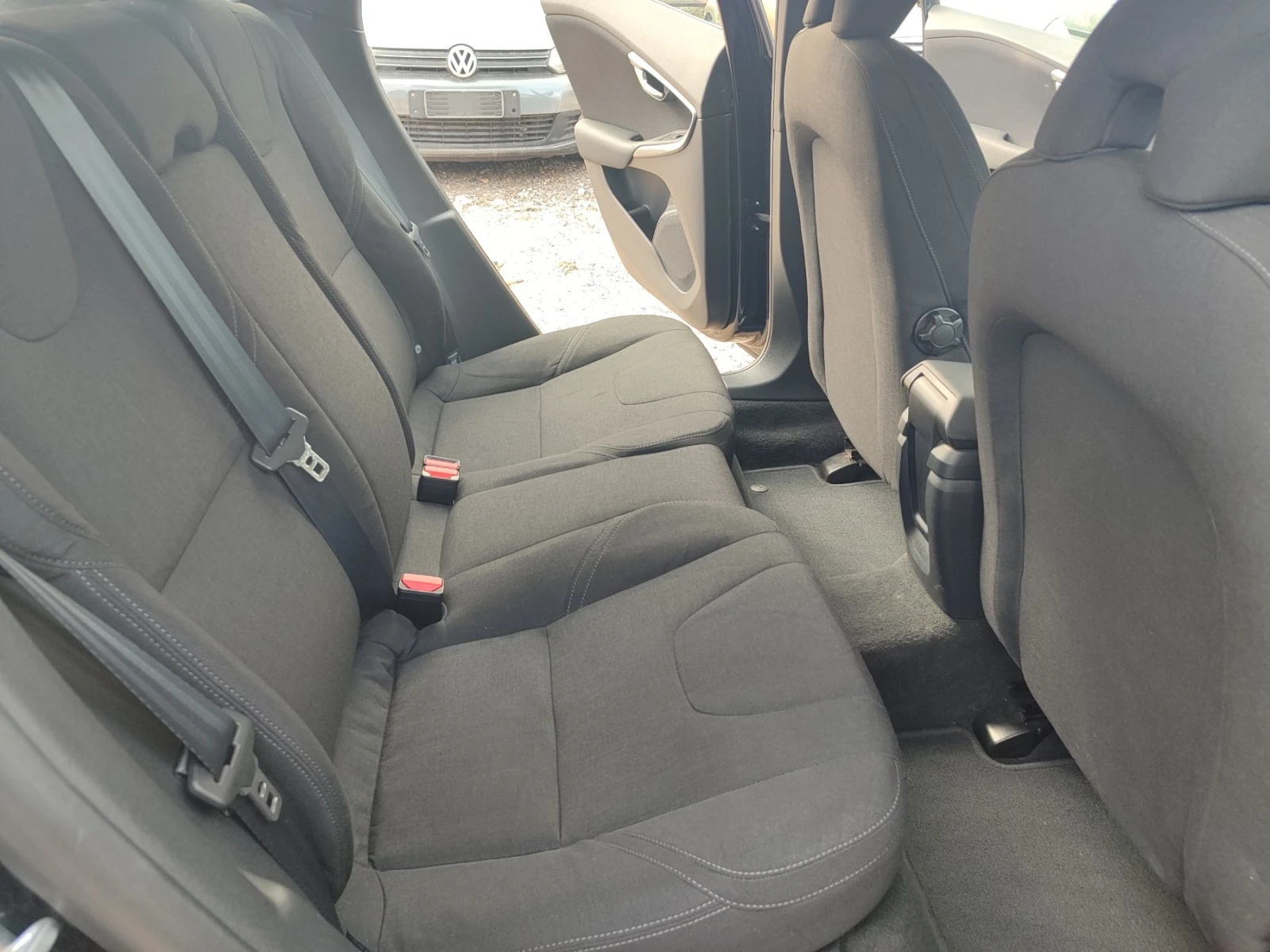 Volvo V40 1.6 D2 Kinetic | Mobile.bg — изображение 12