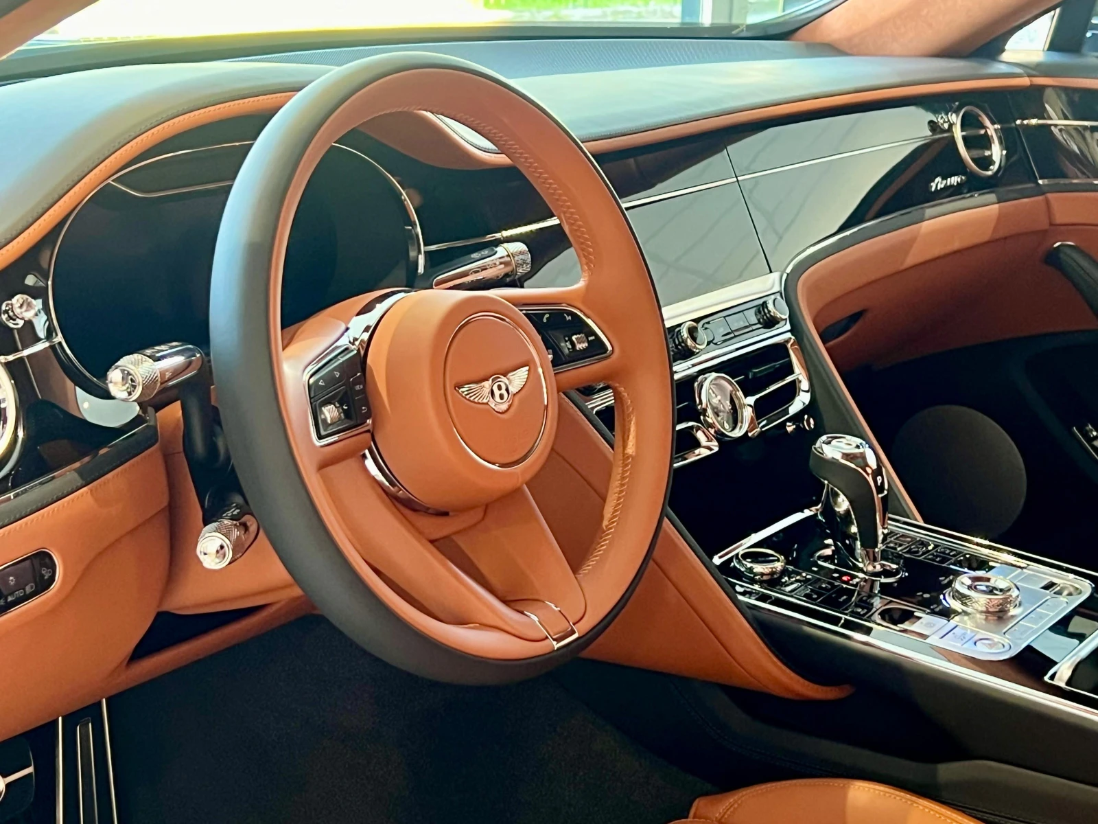 Bentley Flying Spur Azure - изображение 6