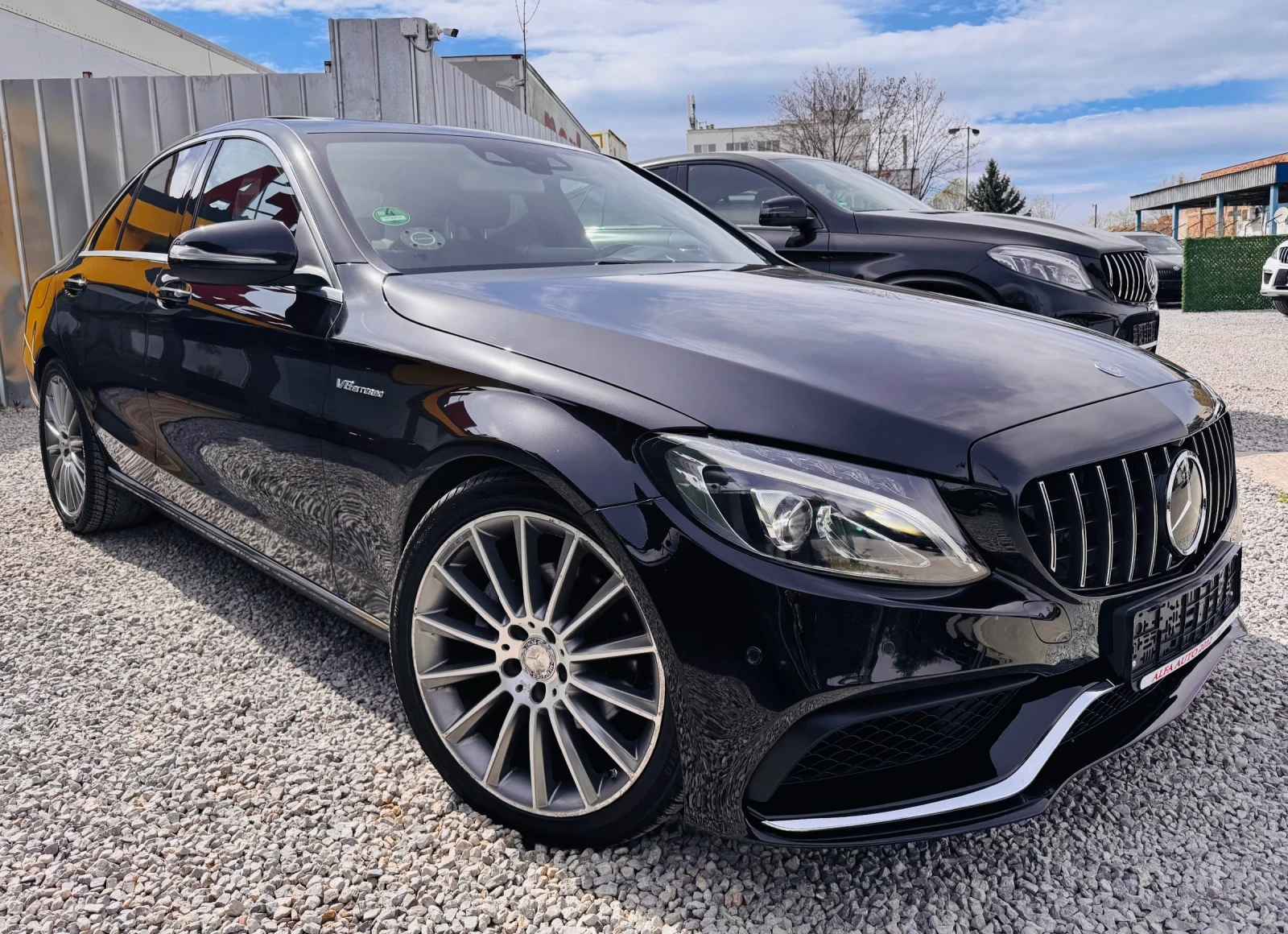 Mercedes-Benz C 220 d/C63 AMG/УНИКАТ/ДИСТР+ ПАНО+ HEAD UP+ BURMASTER// - изображение 4