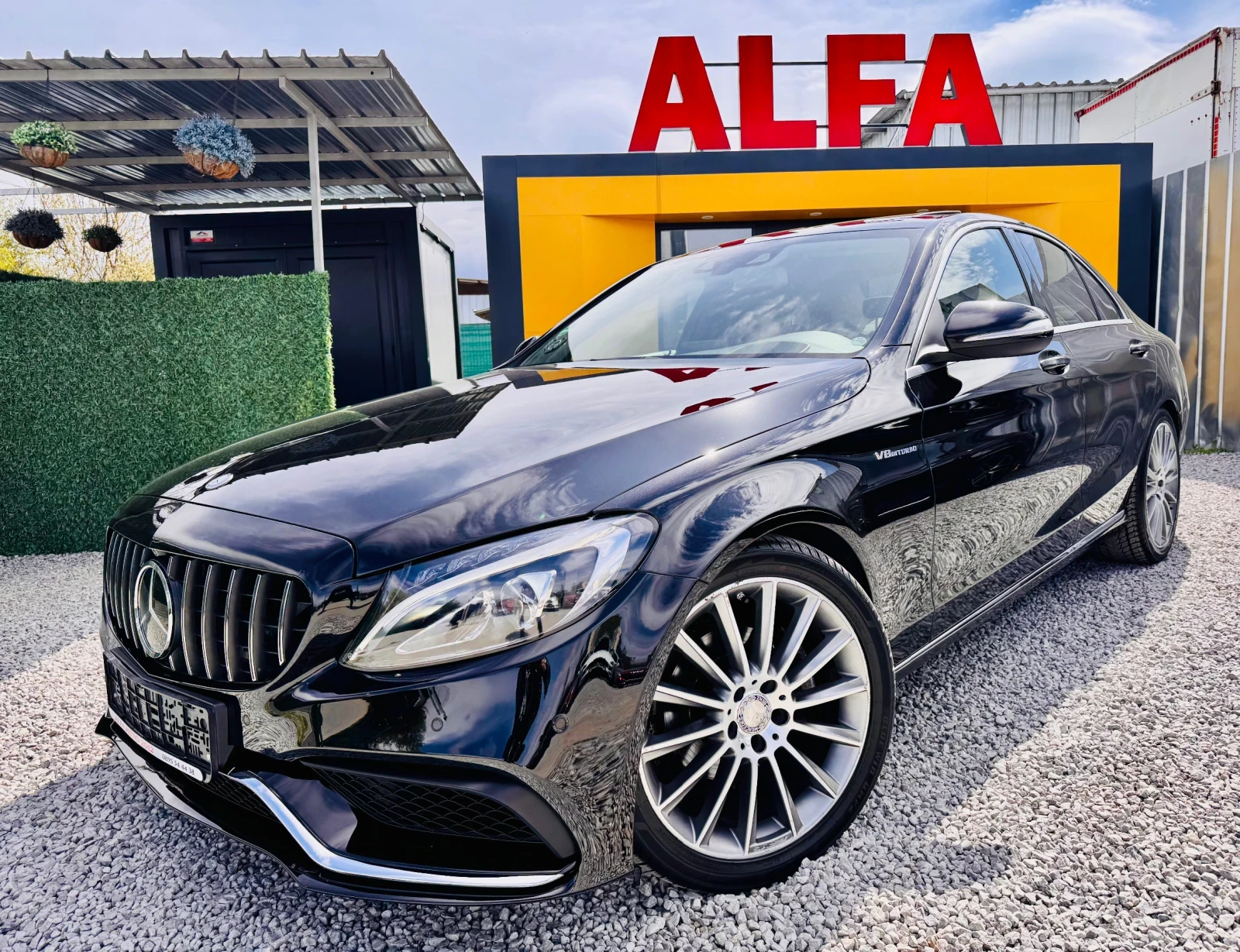 Mercedes-Benz C 220 d/C63 AMG/УНИКАТ/ДИСТР+ ПАНО+ HEAD UP+ BURMASTER// - изображение 2