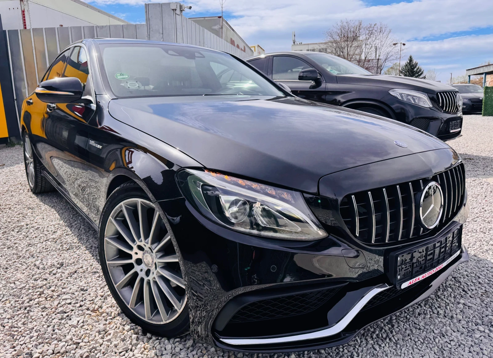 Mercedes-Benz C 220 d/C63 AMG/УНИКАТ/ДИСТР+ ПАНО+ HEAD UP+ BURMASTER// - изображение 5