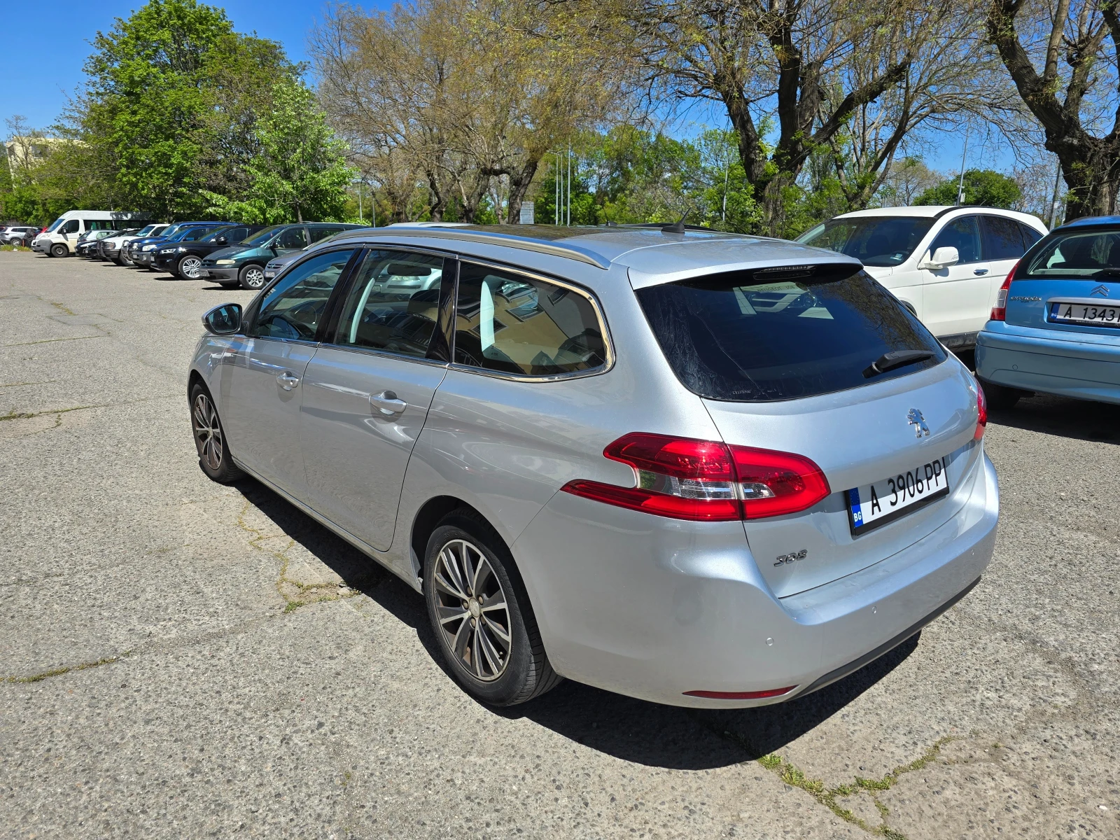 Peugeot 308 1.2 e-THP Allure - изображение 4