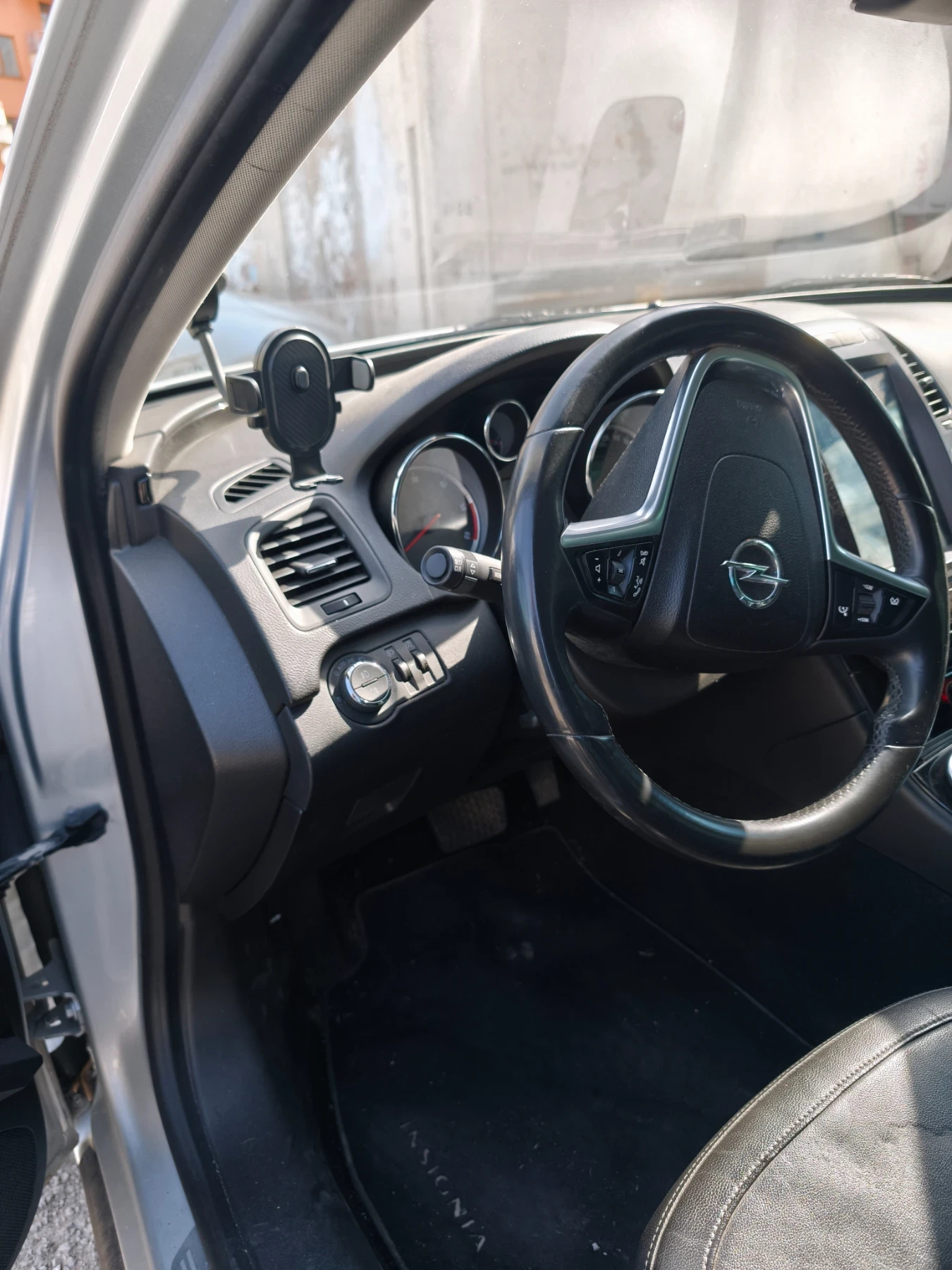 Opel Insignia  - изображение 8