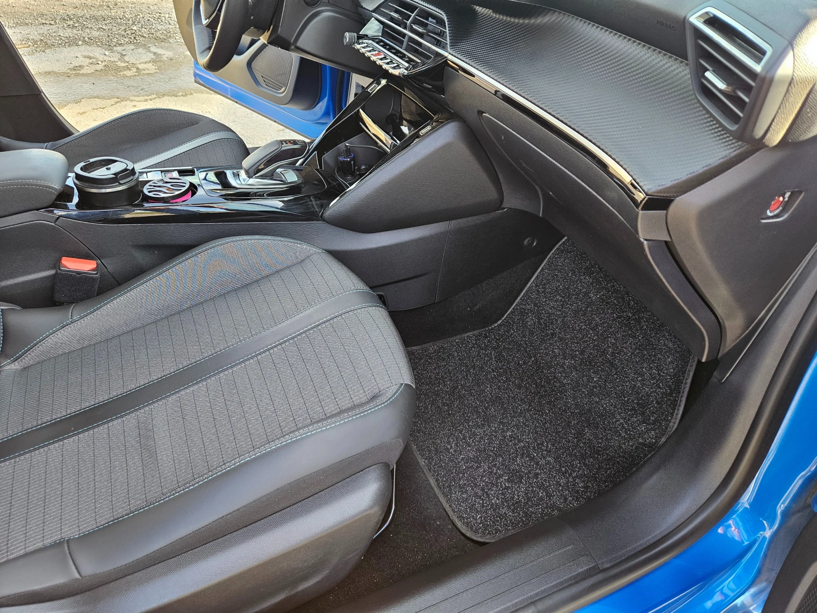 Peugeot 208  ALLURE * 3D * BIG NAVI * Full LED * 50 kWh | Mobile.bg   12