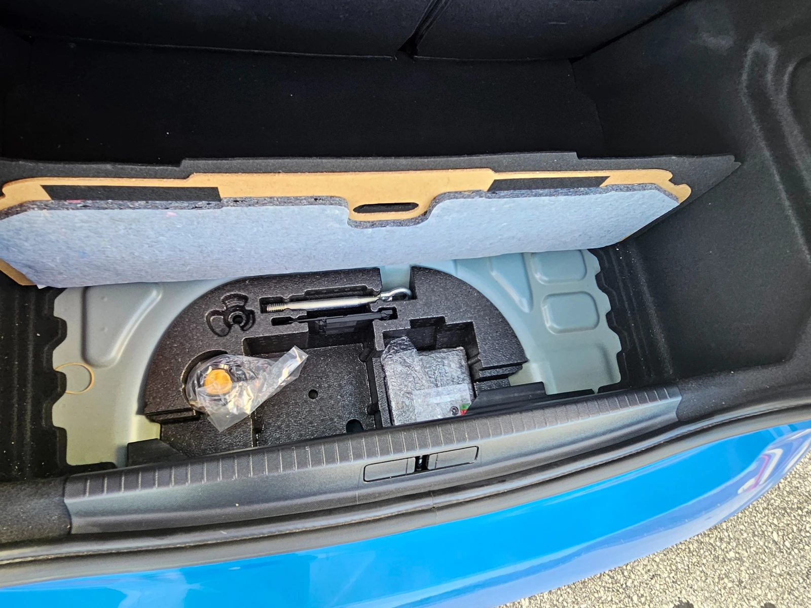 Peugeot 208  ALLURE * 3D * BIG NAVI * Full LED * 50 kWh | Mobile.bg   16