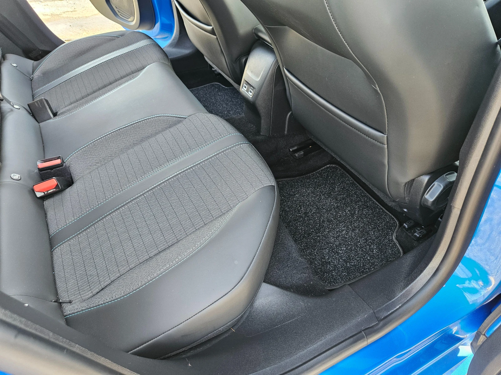 Peugeot 208  ALLURE * 3D * BIG NAVI * Full LED * 50 kWh | Mobile.bg   13