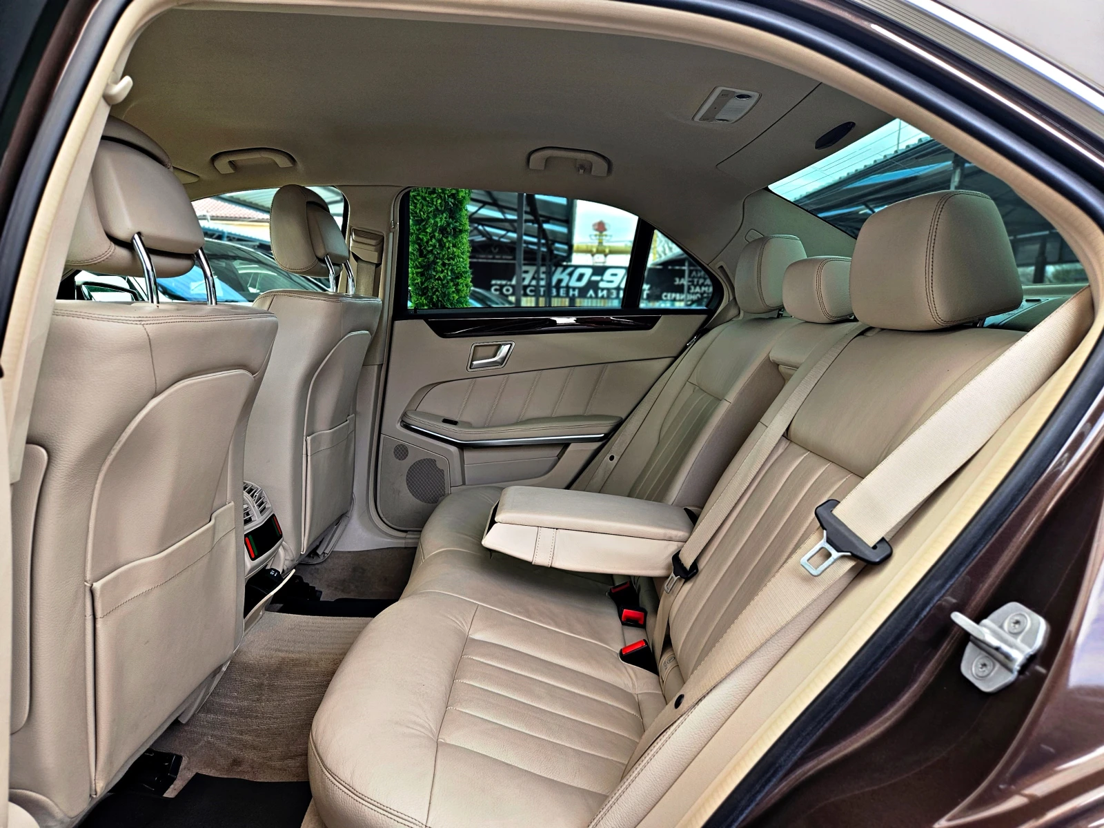 Mercedes-Benz E 350 AMG/4M/FACE/HARMAN/CAMERA/�������/AIRMAT/AMBI/LIZI | Mobile.bg � ����������� 16