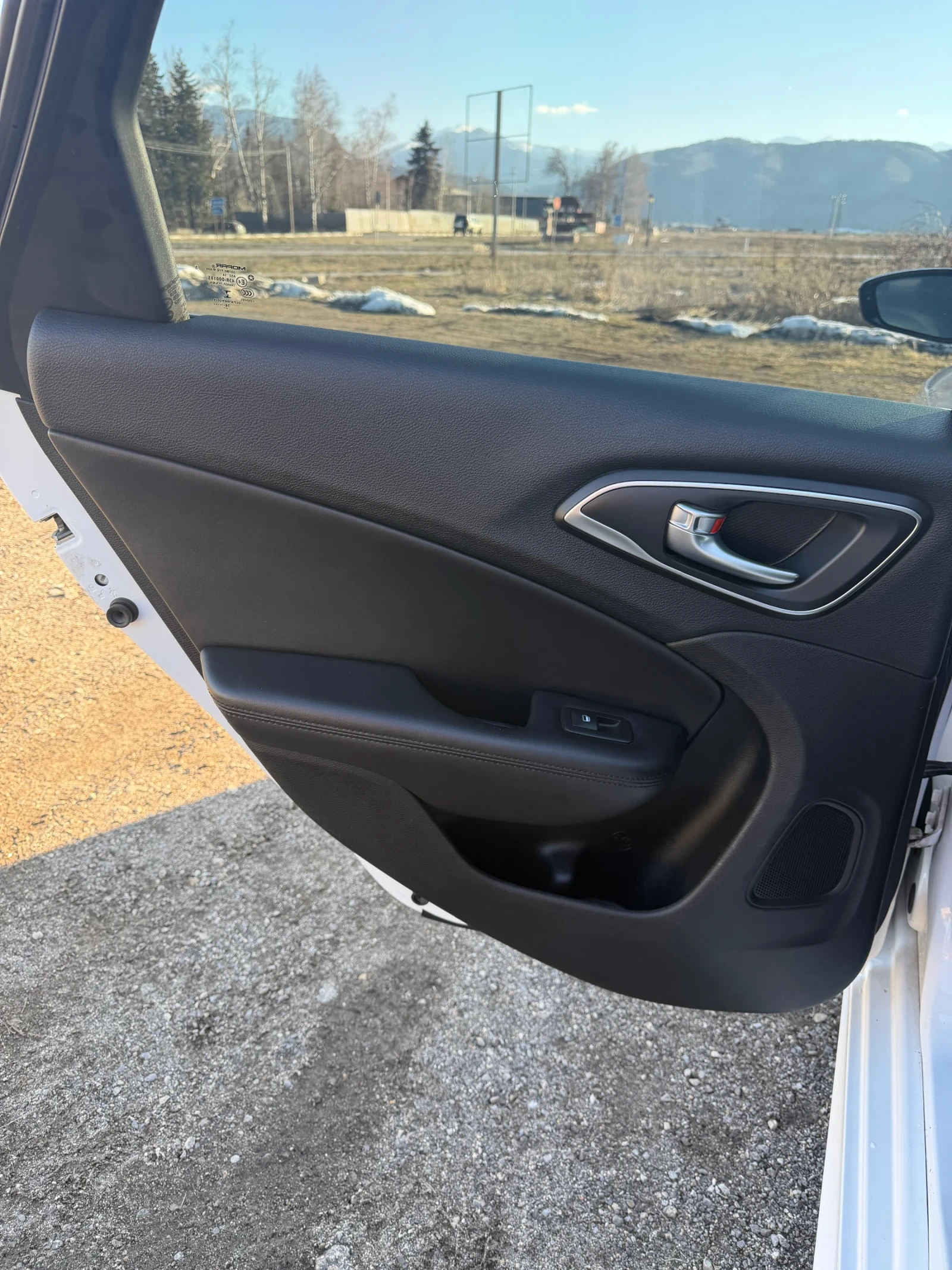 Chrysler 200 c 3.6 V6 - изображение 8