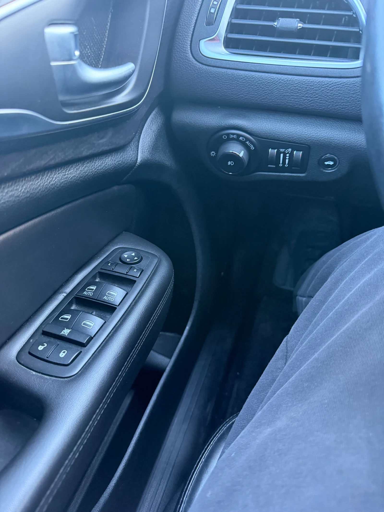 Chrysler 200 c 3.6 V6 | Mobile.bg � ����������� 12