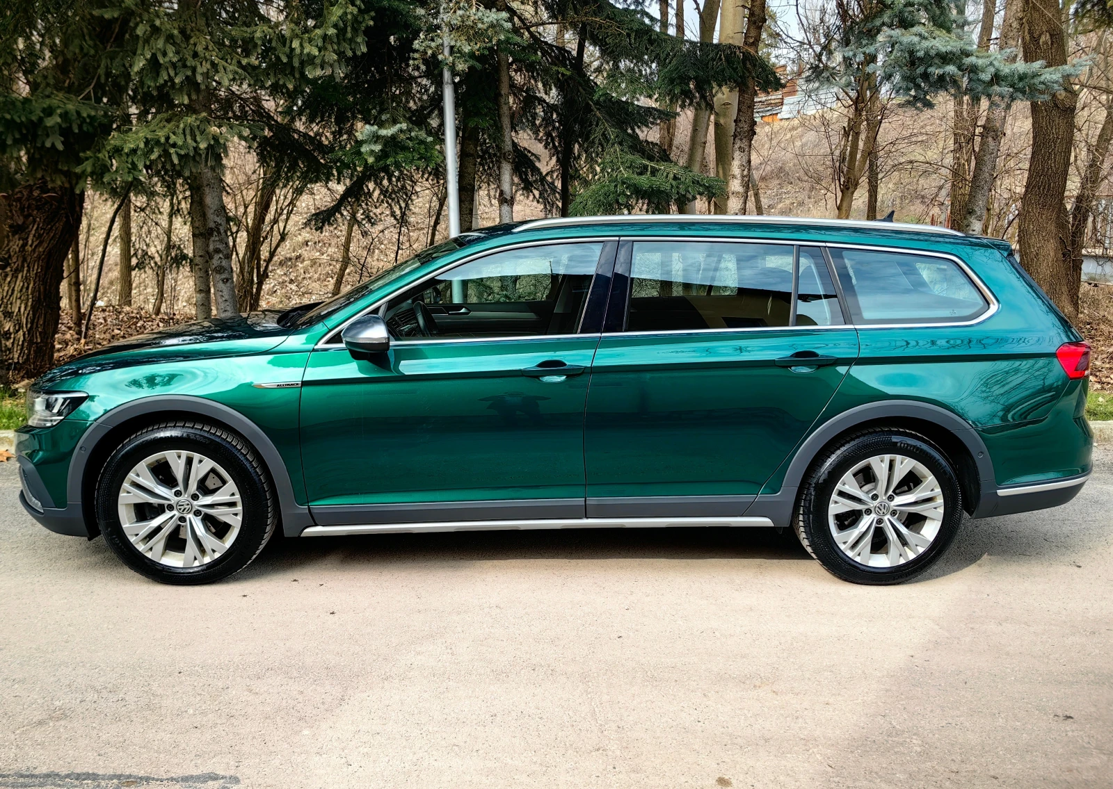 VW Alltrack Фейслифт, снимка 5 - Автомобили и джипове - 53791940