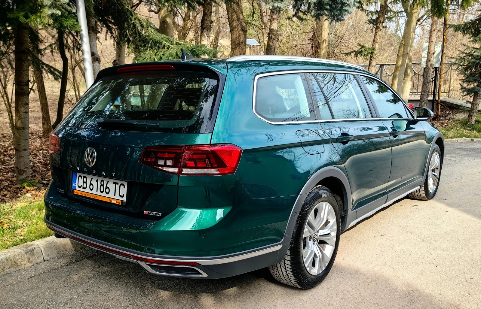 VW Alltrack Фейслифт, снимка 4 - Автомобили и джипове - 53791940