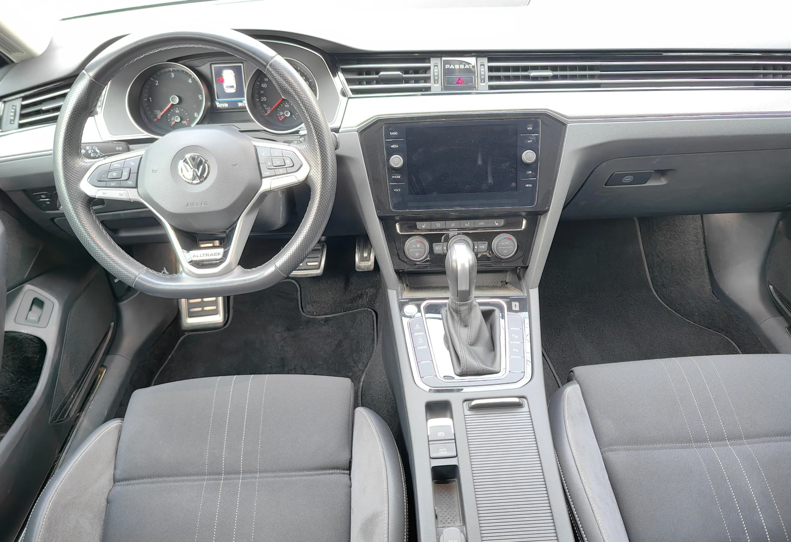 VW Alltrack Фейслифт, снимка 11 - Автомобили и джипове - 53791940