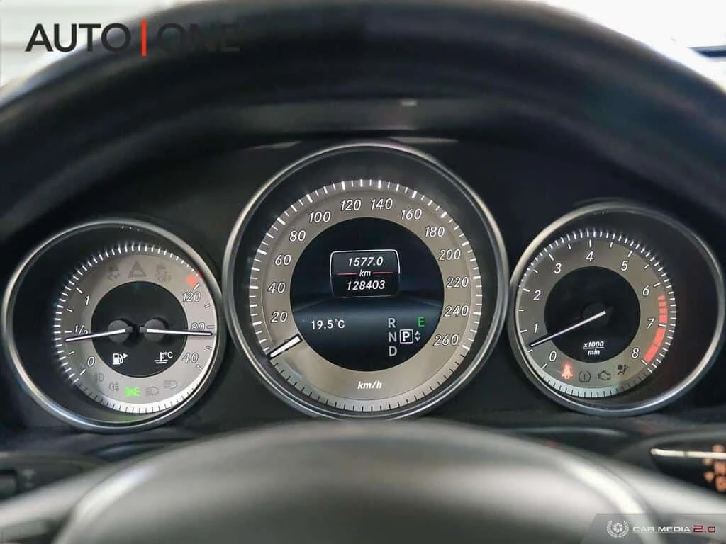 Mercedes-Benz E 400 WAGON * AMG Line * Фиксирана цена до БГ * CARFAX *, снимка 13 - Автомобили и джипове - 54038972