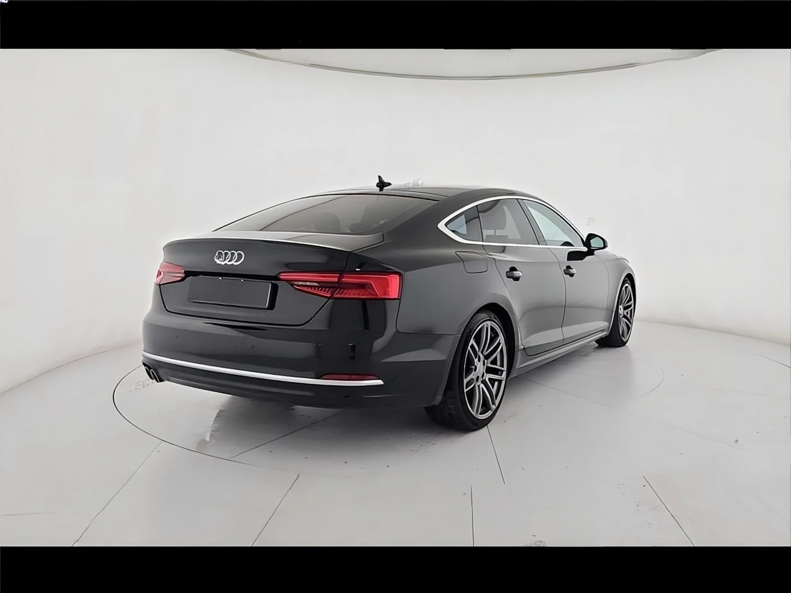 Audi A5 2.0 TDI Sport, снимка 3 - Автомобили и джипове - 54126148