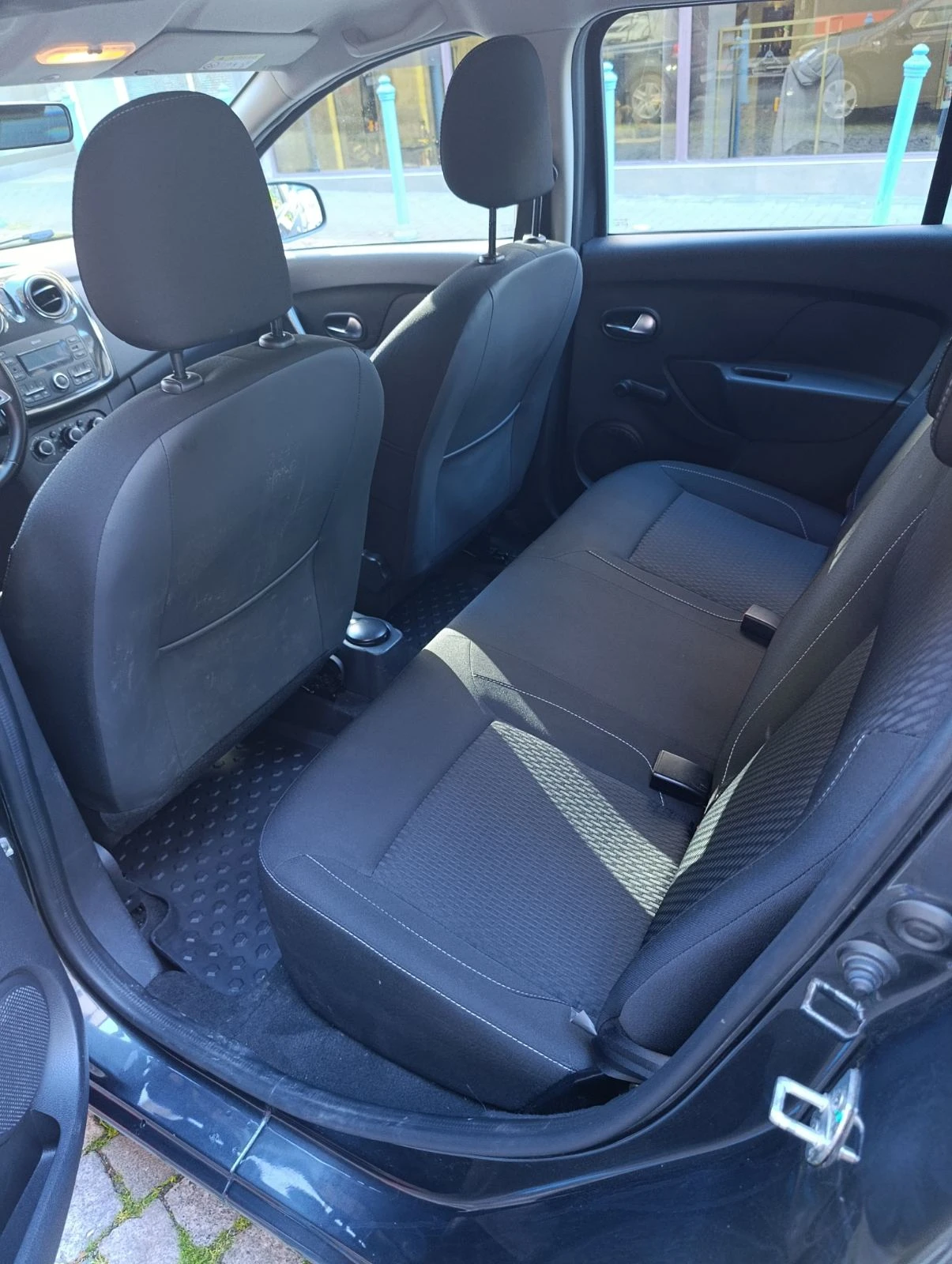 Dacia Sandero, снимка 4 - Автомобили и джипове - 54314729