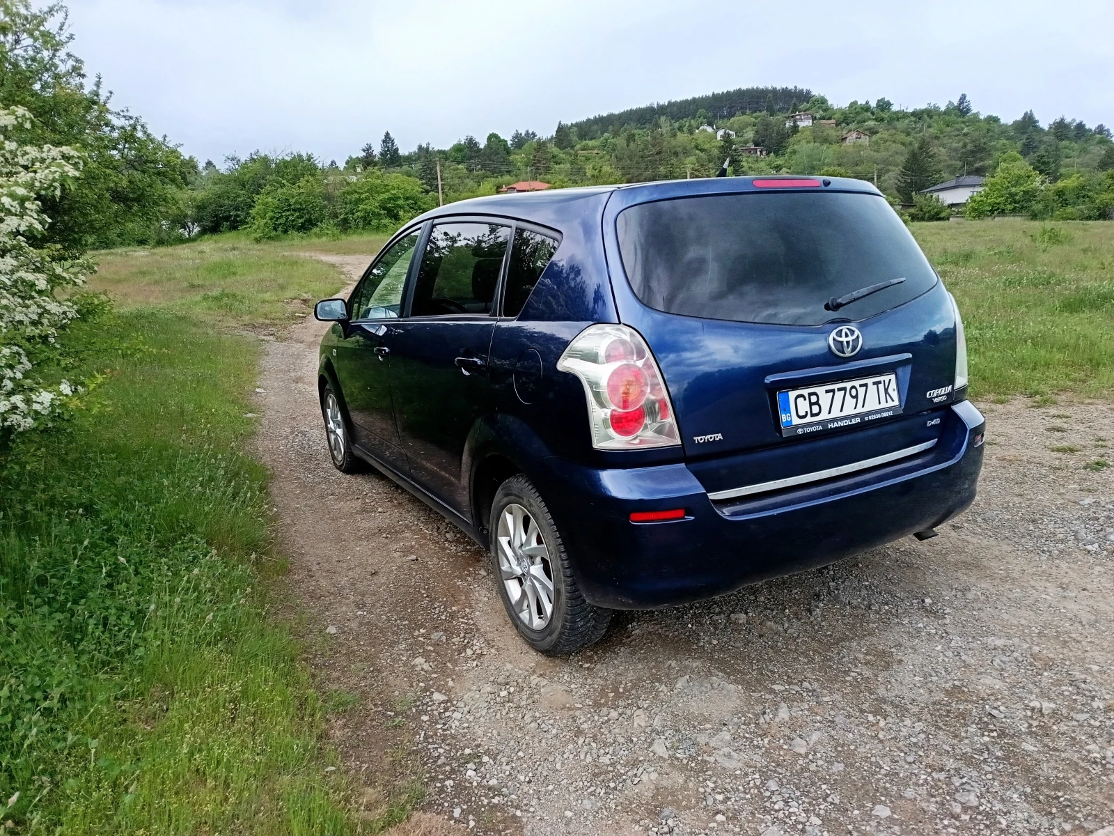 Toyota Corolla verso 2.2 D-4D (136 Hp) Facelift, снимка 4 - Автомобили и джипове - 54602301