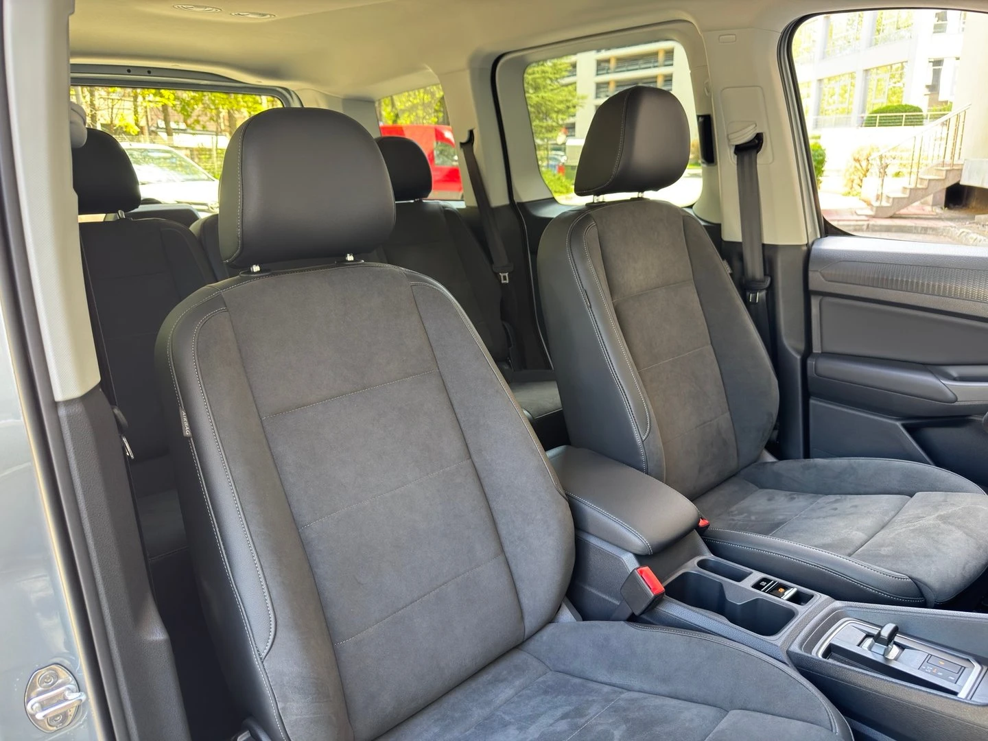 VW Caddy, снимка 11 - Автомобили и джипове - 56269637