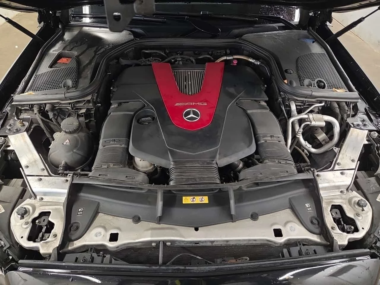 Mercedes-Benz E 43 AMG  | 360 | DISTRONIC | ОБДУХВАНЕ , снимка 17 - Автомобили и джипове - 54678875