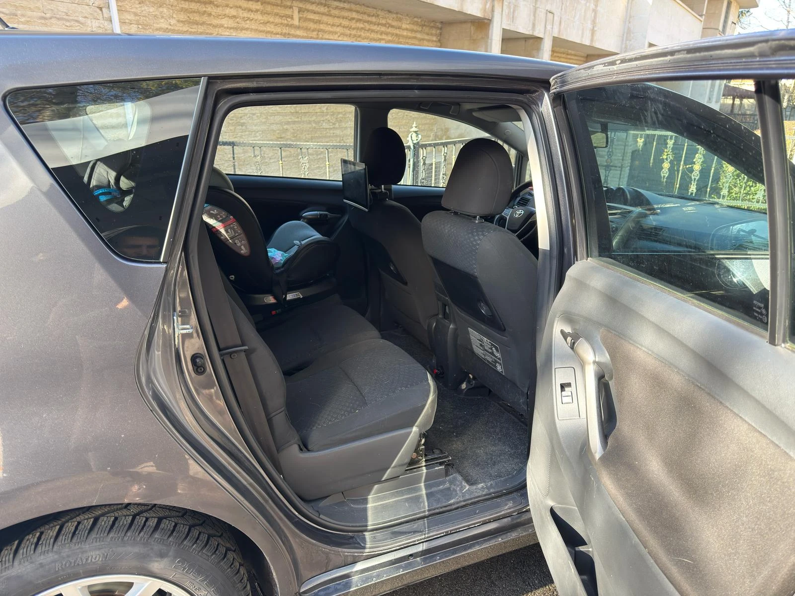 Toyota Verso, снимка 5 - Автомобили и джипове - 54846205