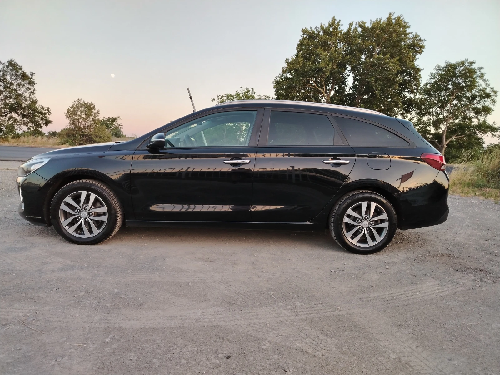 Hyundai I30 1.6-135 КС НАВИ, КАМЕРА /ЕВРО/ 6b, снимка 8 - Автомобили и джипове - 55072940