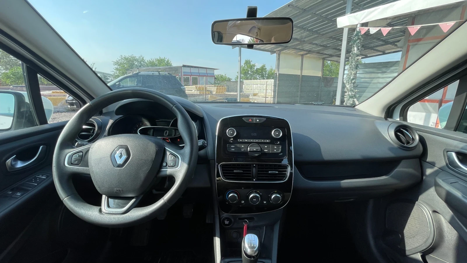 Renault Clio 1.2, 74к.с./ 4 цилиндъра/ Евро 6В, снимка 9 - Автомобили и джипове - 55830480