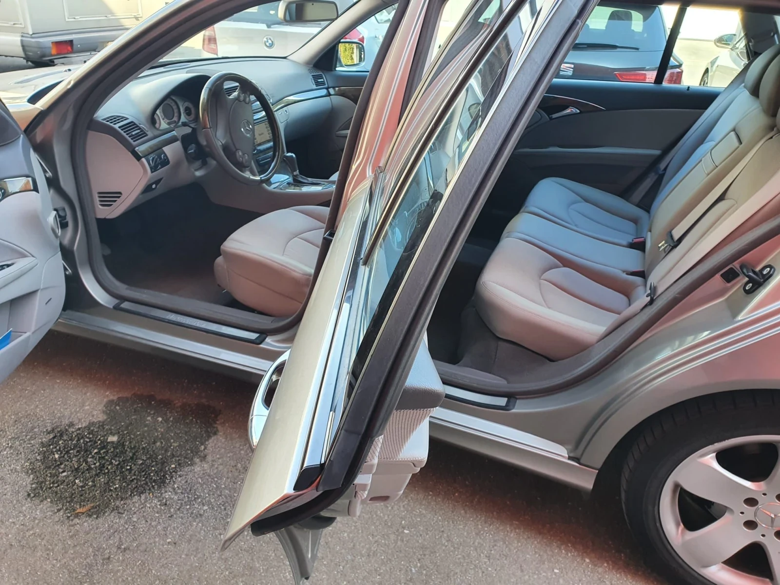 Mercedes-Benz E 320 3.0 CDI, V6, снимка 9 - Автомобили и джипове - 56535633