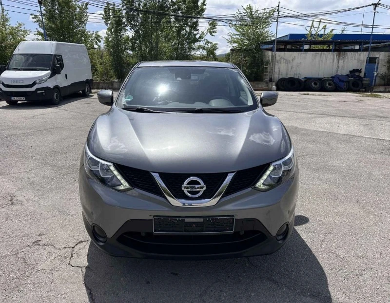 Nissan Qashqai ПЕРФЕКТНО СЪСТОЯНИЕ , снимка 2 - Автомобили и джипове - 46821275