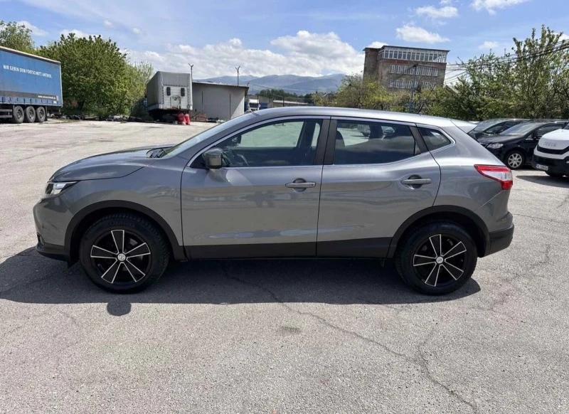 Nissan Qashqai ПЕРФЕКТНО СЪСТОЯНИЕ , снимка 7 - Автомобили и джипове - 46821275