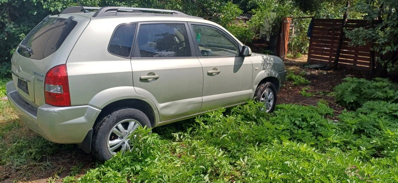 Hyundai Tucson, снимка 6 - Автомобили и джипове - 47572942