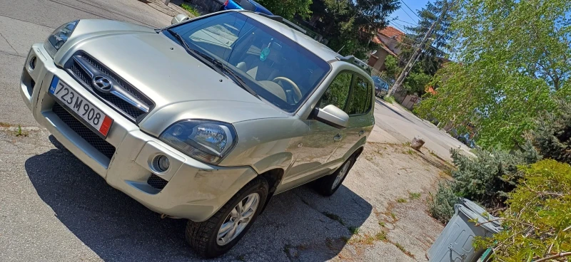 Hyundai Tucson, снимка 3 - Автомобили и джипове - 52288191