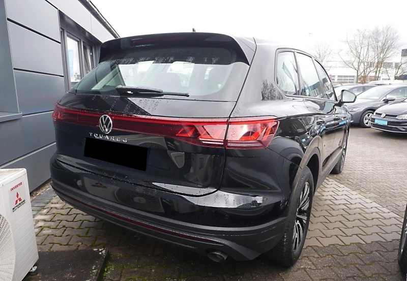 VW Touareg 3.0TDI* 4M* DISTR* MEMORY* LEDER* NAVI* CAM* , снимка 3 - Автомобили и джипове - 52086739