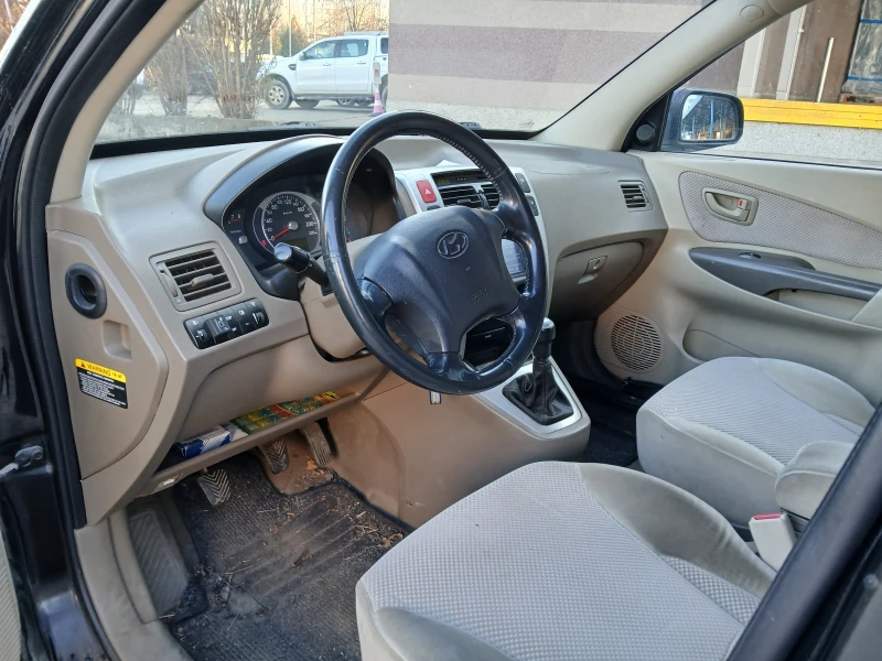 Hyundai Tucson, снимка 10 - Автомобили и джипове - 52885887