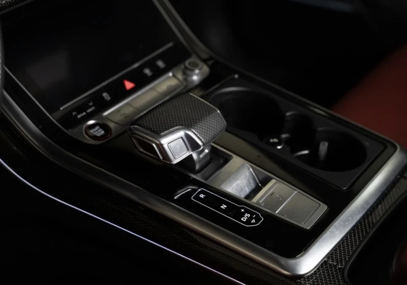 Audi SQ7 PREMIUM PLUS * * 7 МЕСТА * * B&O * * CLEAN CARFAX , снимка 11 - Автомобили и джипове - 53149747