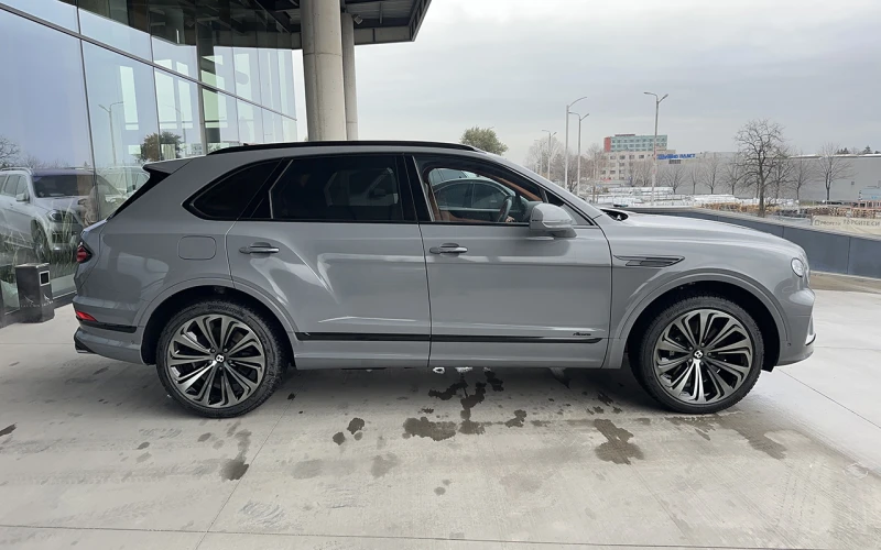 Bentley Bentayga V8 Azure, снимка 3 - Автомобили и джипове - 53273362