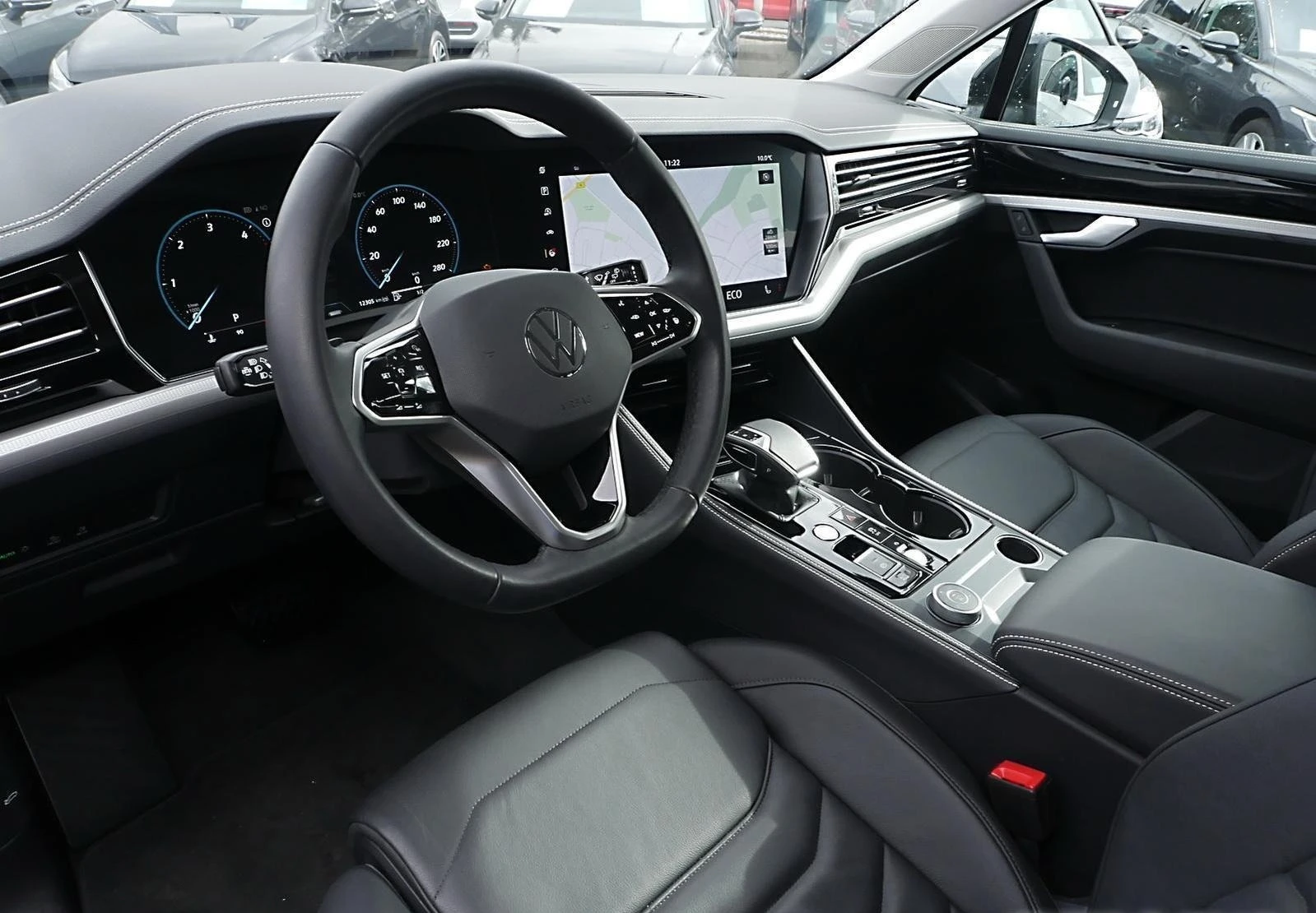 VW Touareg 3.0TDI* 4M* DISTR* MEMORY* LEDER* NAVI* CAM*  - изображение 4