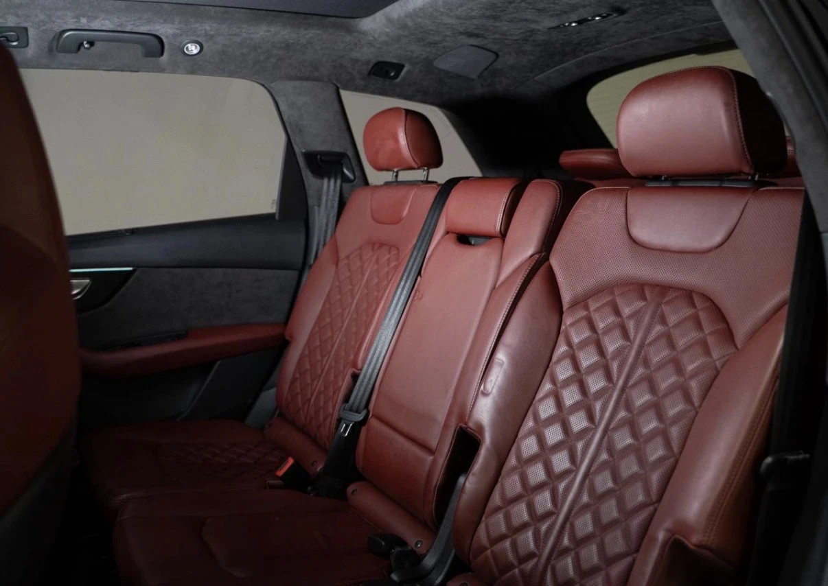Audi SQ7 PREMIUM PLUS * * 7 МЕСТА * * B&O * * CLEAN CARFAX  - изображение 8
