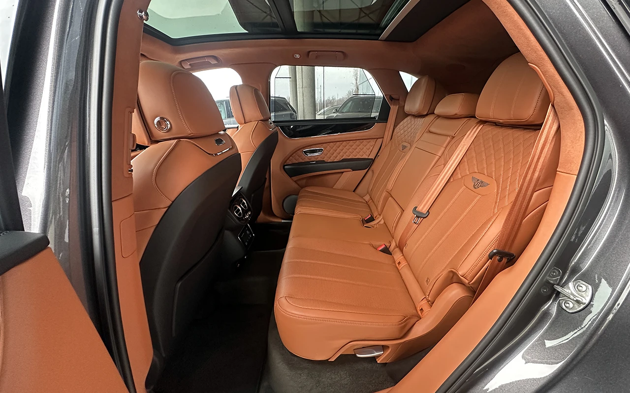 Bentley Bentayga V8 Azure - изображение 7