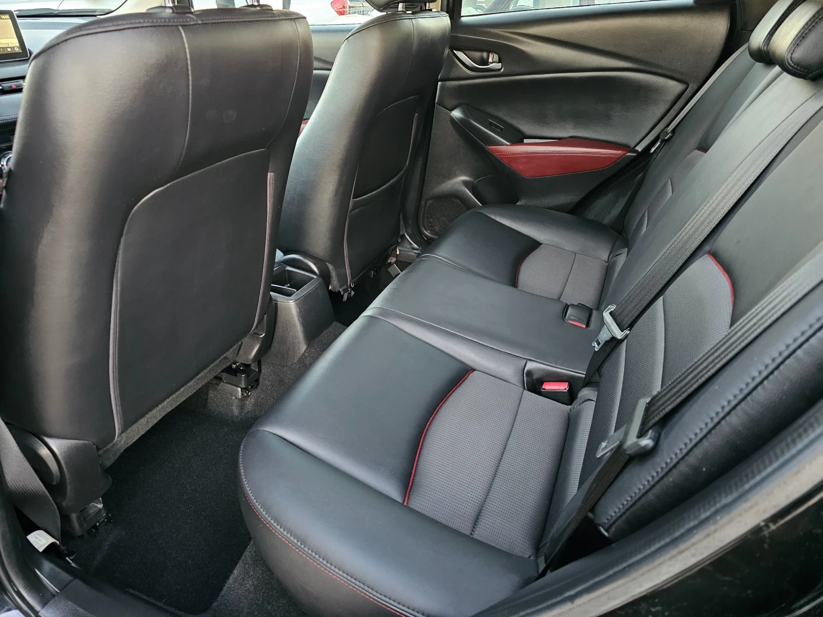 Mazda CX-3 1.5D, 4х4, Автоматик  - изображение 10